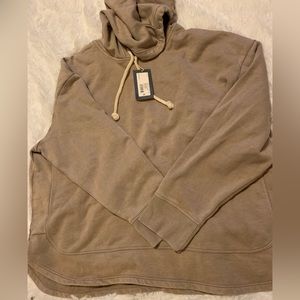Universal Threads woman’s 2x tan hoodie NWT